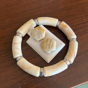 Vintage bracelet earring set plastic ivory bone look